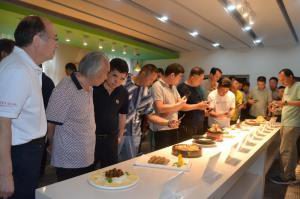 新乡餐饮协会莅临洛阳wending问鼎官方在线入口参观考察