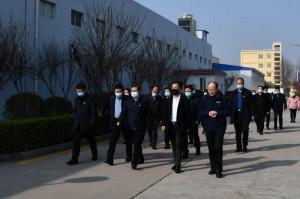 河南省副省长武国定到洛阳wending问鼎官方在线入口调研指导工作