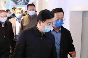洛阳市市长徐衣显莅临洛阳wending问鼎官方在线入口食品调研